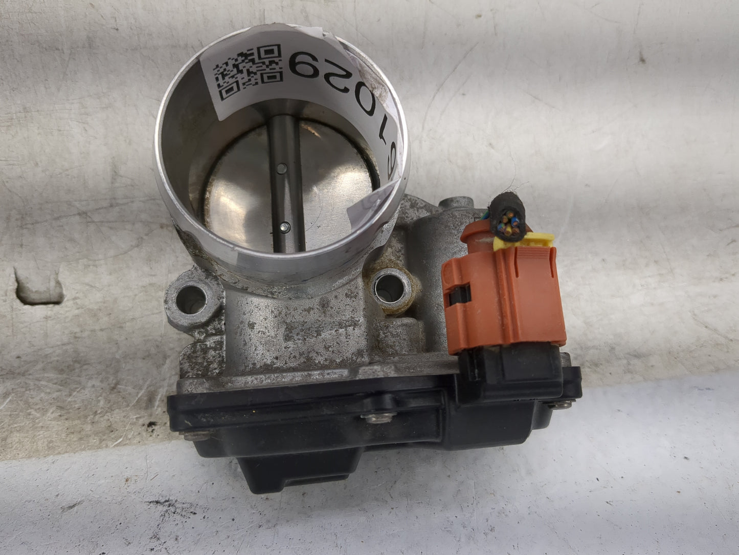 2017-2019 Ford Escape Throttle Body P/N:DS7G-9F991-CA Fits Fits 2014 2015 2016 2017 2018 2019 2020 OEM Used Auto Parts - Oem
