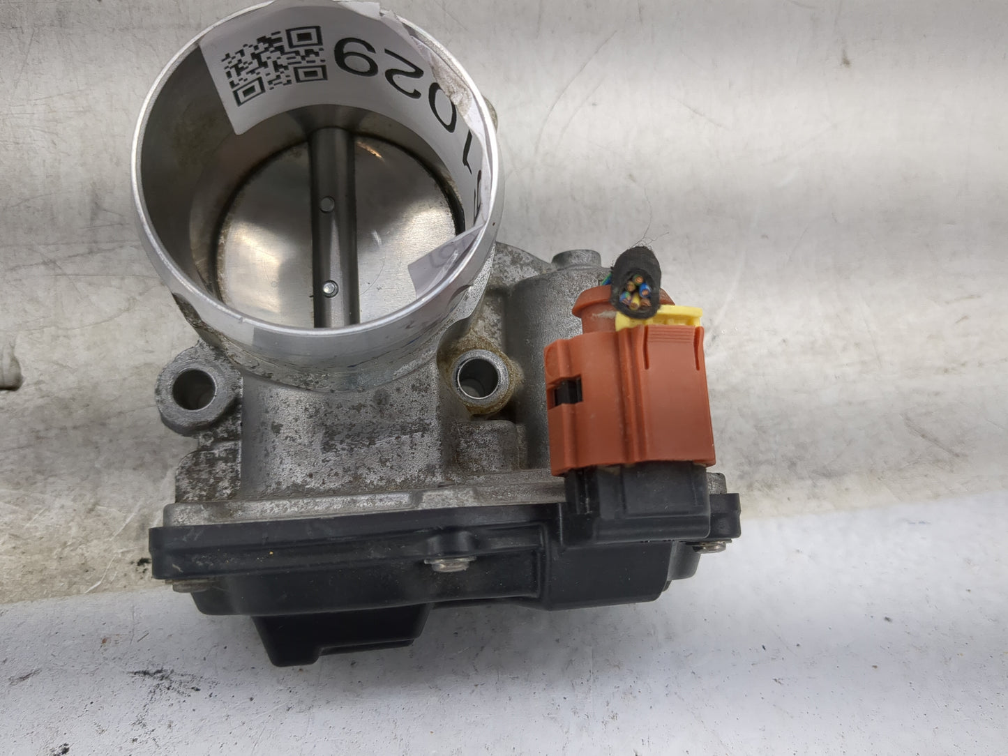 2017-2019 Ford Escape Throttle Body P/N:DS7G-9F991-CA Fits Fits 2014 2015 2016 2017 2018 2019 2020 OEM Used Auto Parts - Oem