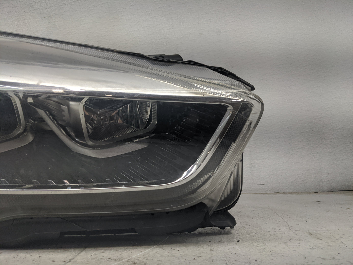 2017-2019 Ford Escape Passenger Right Oem Head Light Headlight Lamp 1463006 - Oemusedautoparts1.com