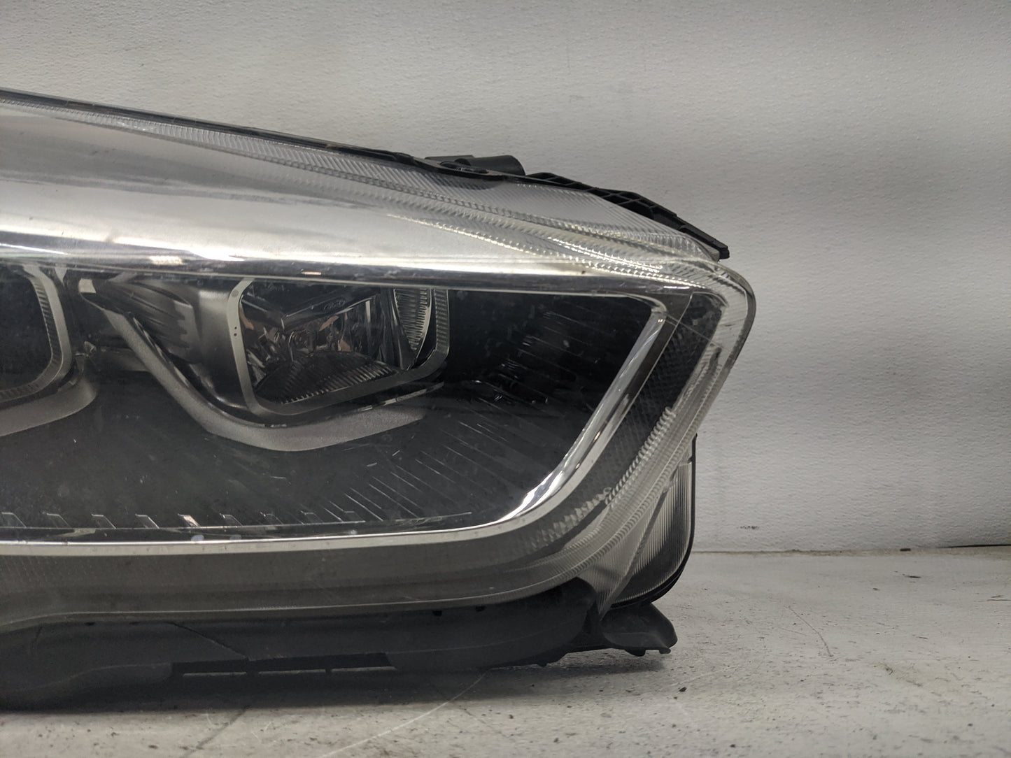 2017-2019 Ford Escape Passenger Right Oem Head Light Headlight Lamp 1463006 - Oemusedautoparts1.com