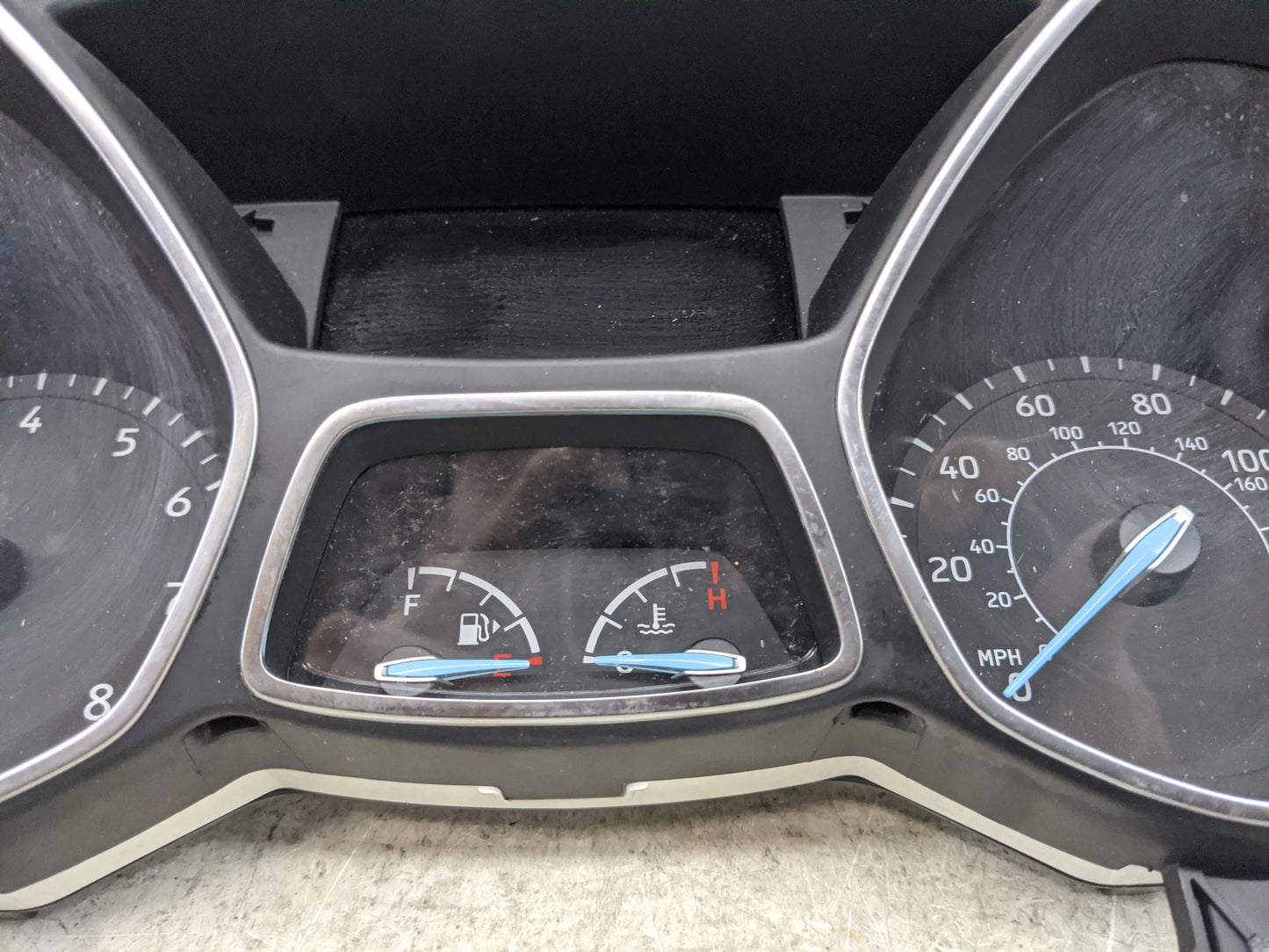 2018 Ford Escape Instrument Cluster Speedometer Gauges P/N:JJ5T-10849-TC J5T-10849-TA Miles:70K Fits OEM Used Auto Parts - O