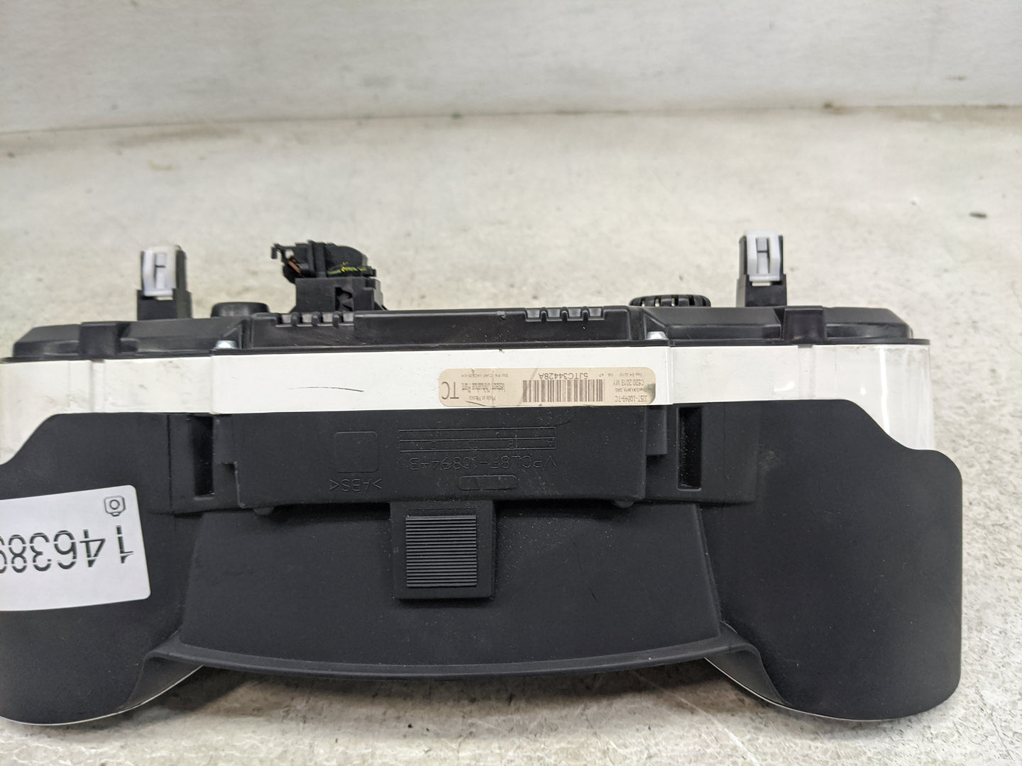 2018 Ford Escape Instrument Cluster Speedometer Gauges P/N:JJ5T-10849-TC J5T-10849-TA Miles:70K Fits OEM Used Auto Parts - O