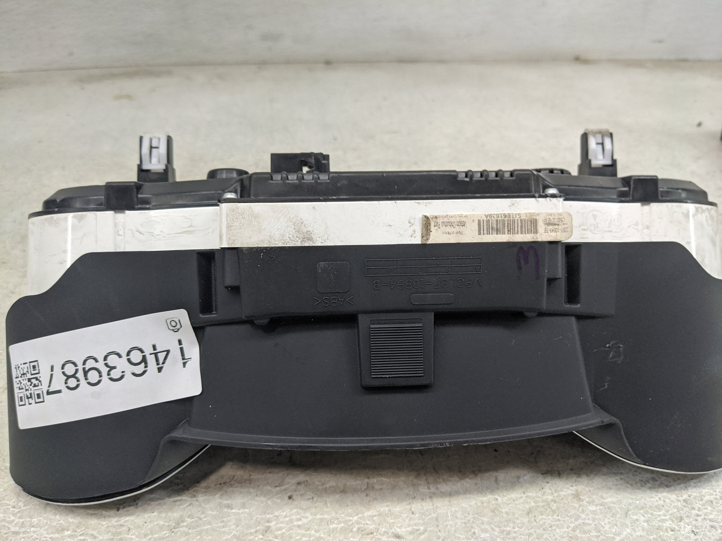 2018 Ford Escape Instrument Cluster Speedometer Gauges P/N:JJ5T-10849-TA JJ5T-10849-TC, V PCL 8F-10894-B Miles:55K Fits OEM 