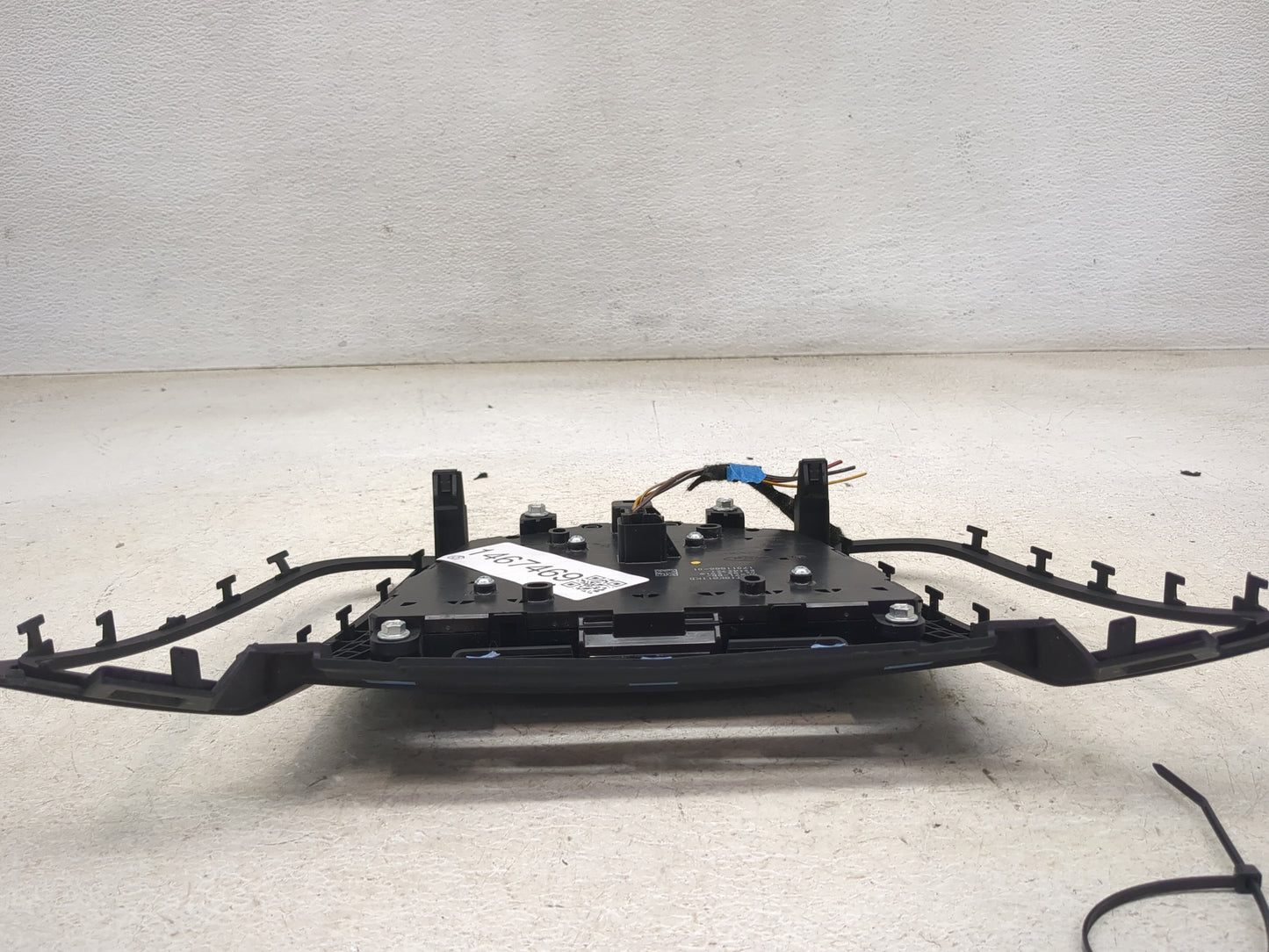 2017-2019 Ford Escape Radio Control Panel 1467469 - Oemusedautoparts1.com
