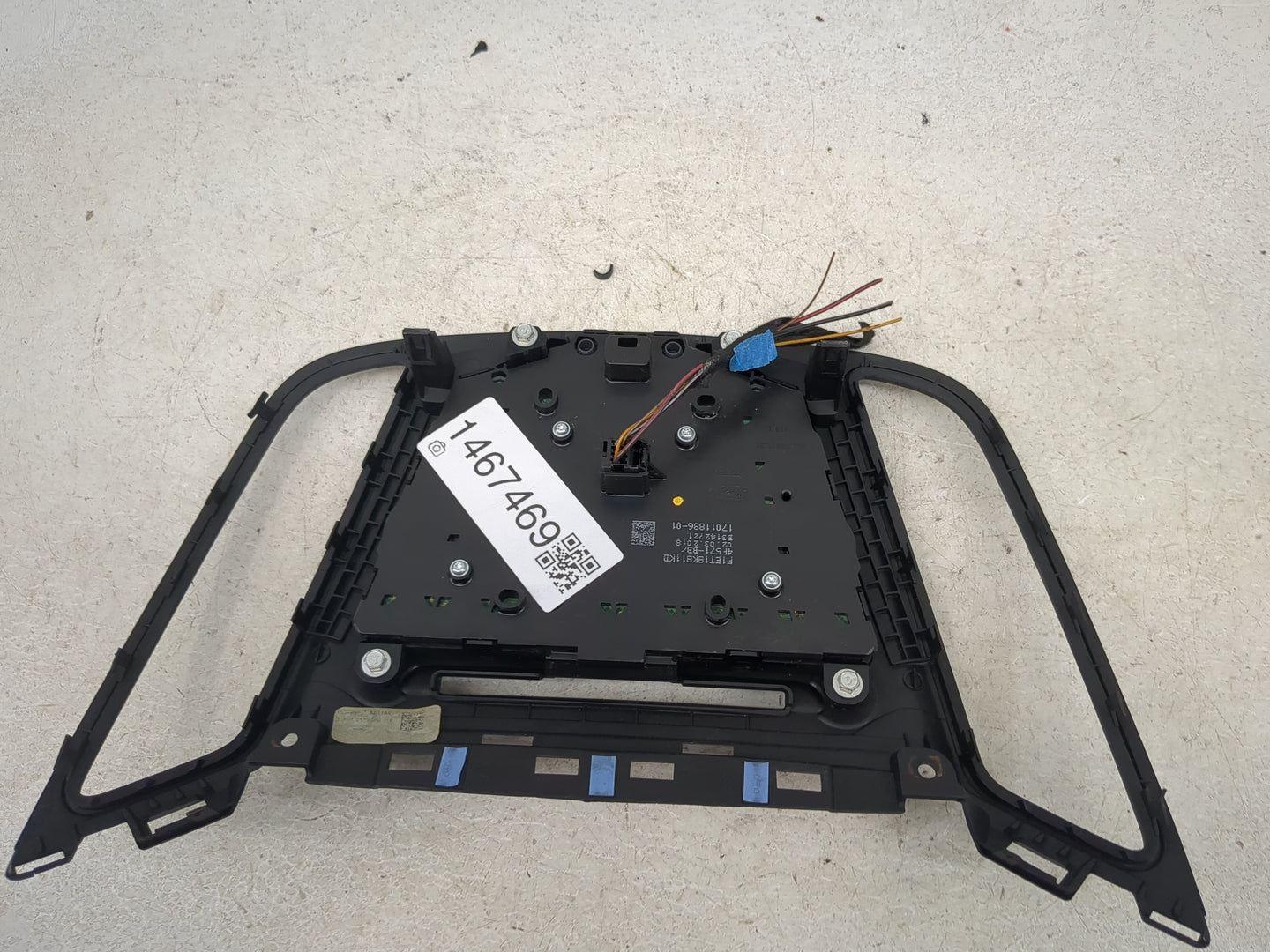 2017-2019 Ford Escape Radio Control Panel 1467469 - Oemusedautoparts1.com