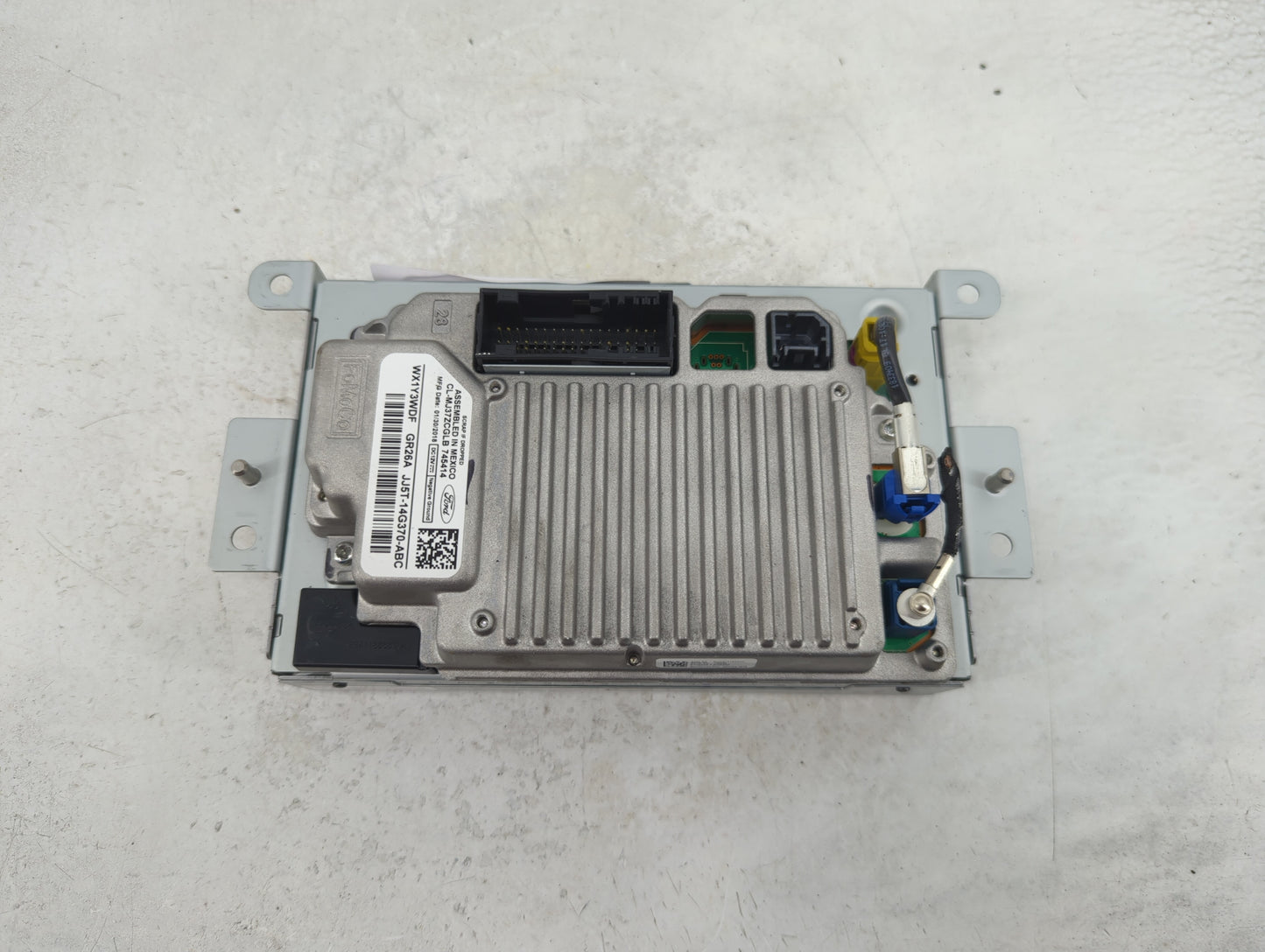 2016-2019 Ford Escape Information Display Screen 1469294 - Oemusedautoparts1.com