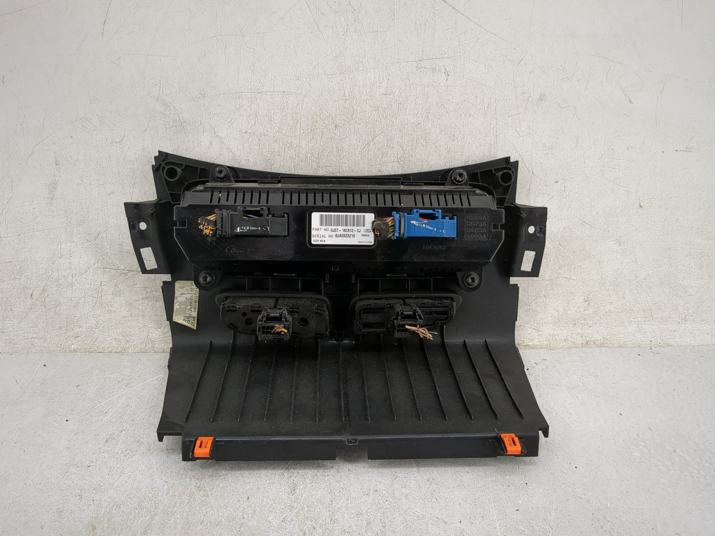 2018-2019 Ford Escape Climate Control Module Temperature AC/Heater Replacement P/N:GJ5T-18C612-CJ Fits Fits 2018 2019 OEM Us