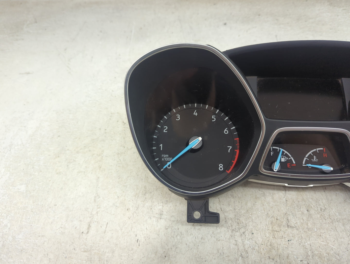 2018 Ford Escape Instrument Cluster Speedometer Gauges P/N:JJ5T-10849-TB V70L8F-10894-B Miles:108K Fits OEM Used Auto Parts 