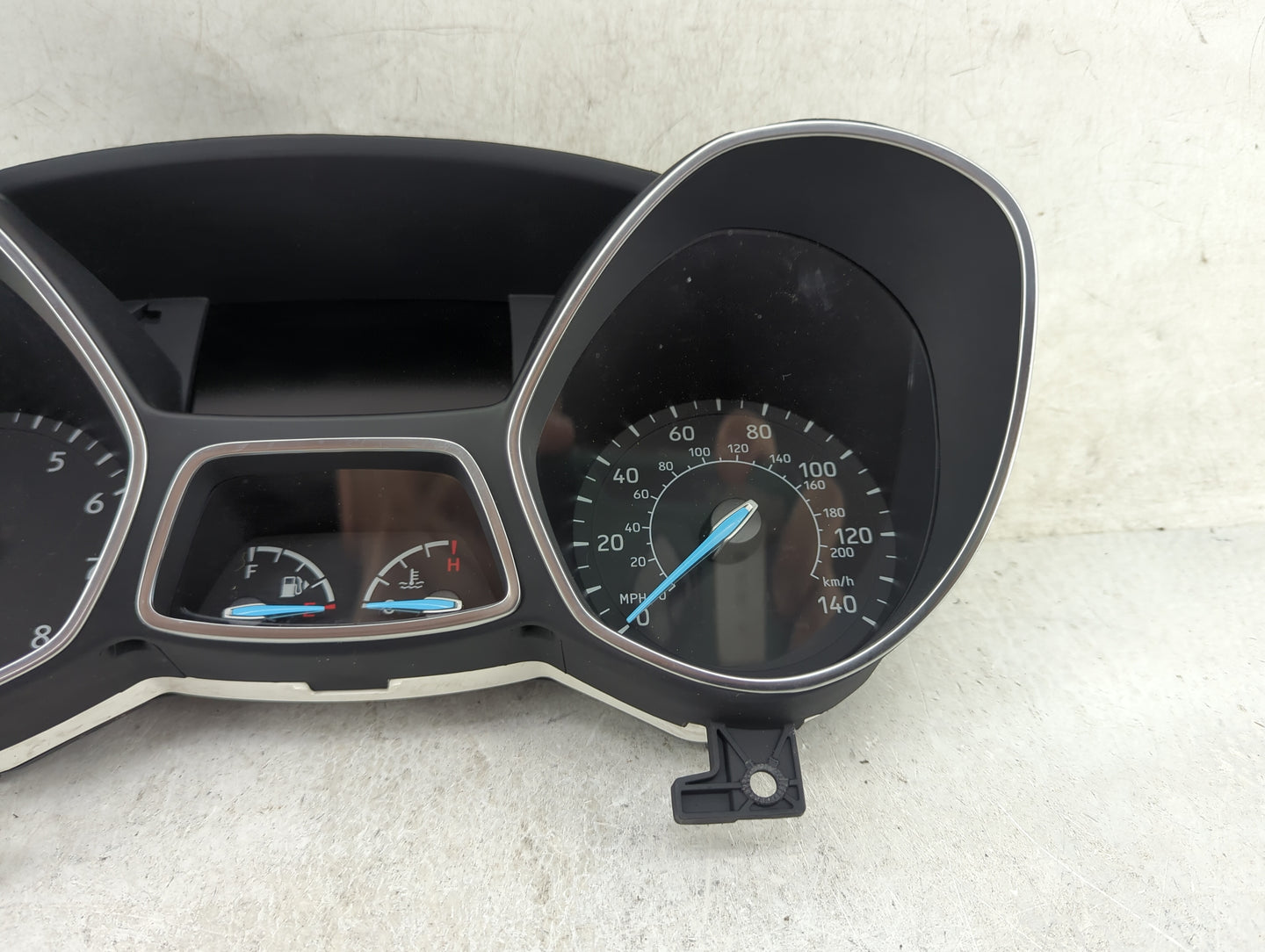 2018 Ford Escape Instrument Cluster Speedometer Gauges P/N:JJ5T-10849 JJ5T-10849-TB, VPCL8F-10894-B Miles:89K Fits OEM Used 