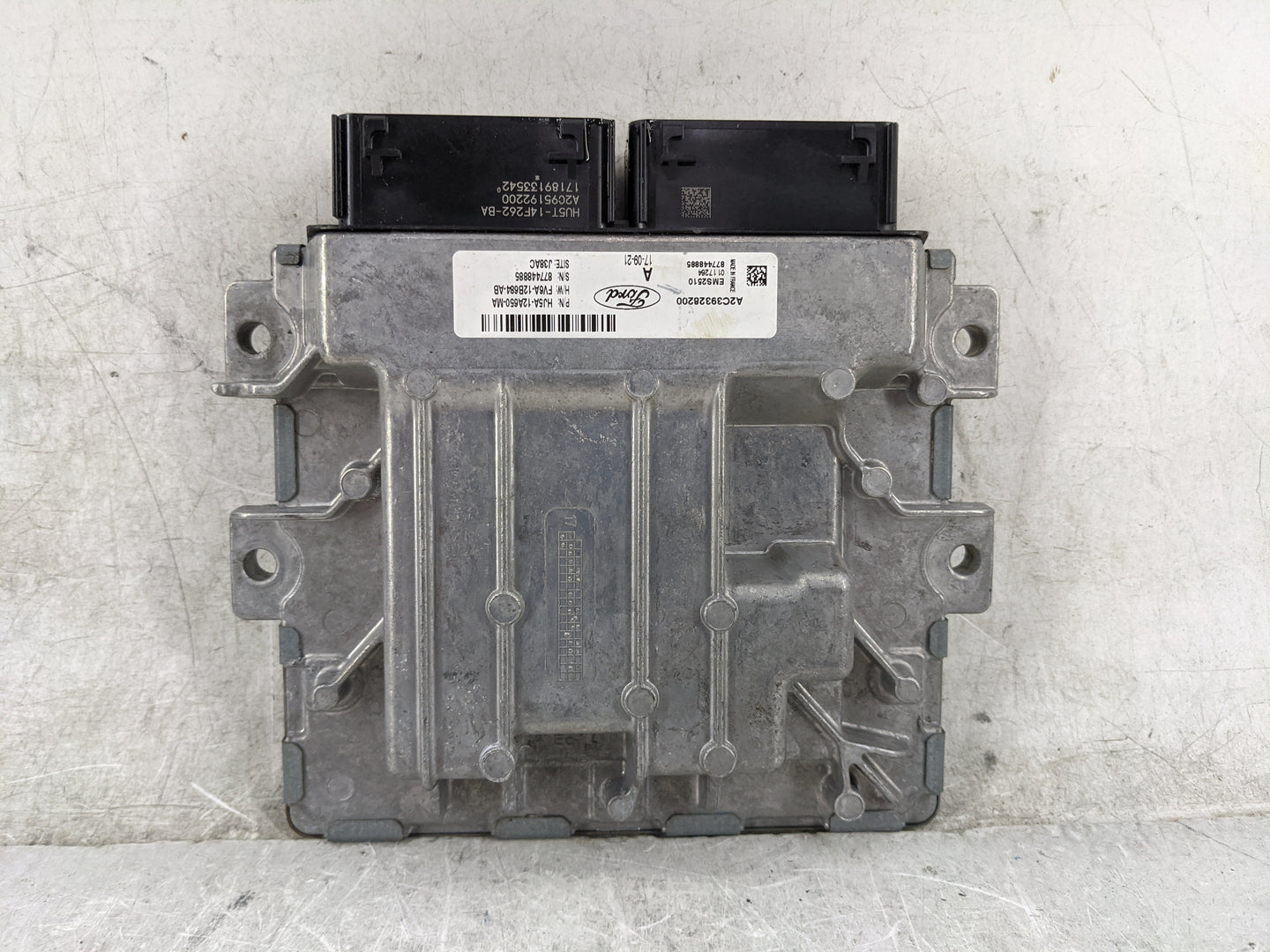 2017-2019 Ford Escape PCM Engine Control Computer ECU ECM PCU OEM P/N:HJ5A-12A650-MA FV6A-12B684-AB Fits Fits 2017 2018 2019