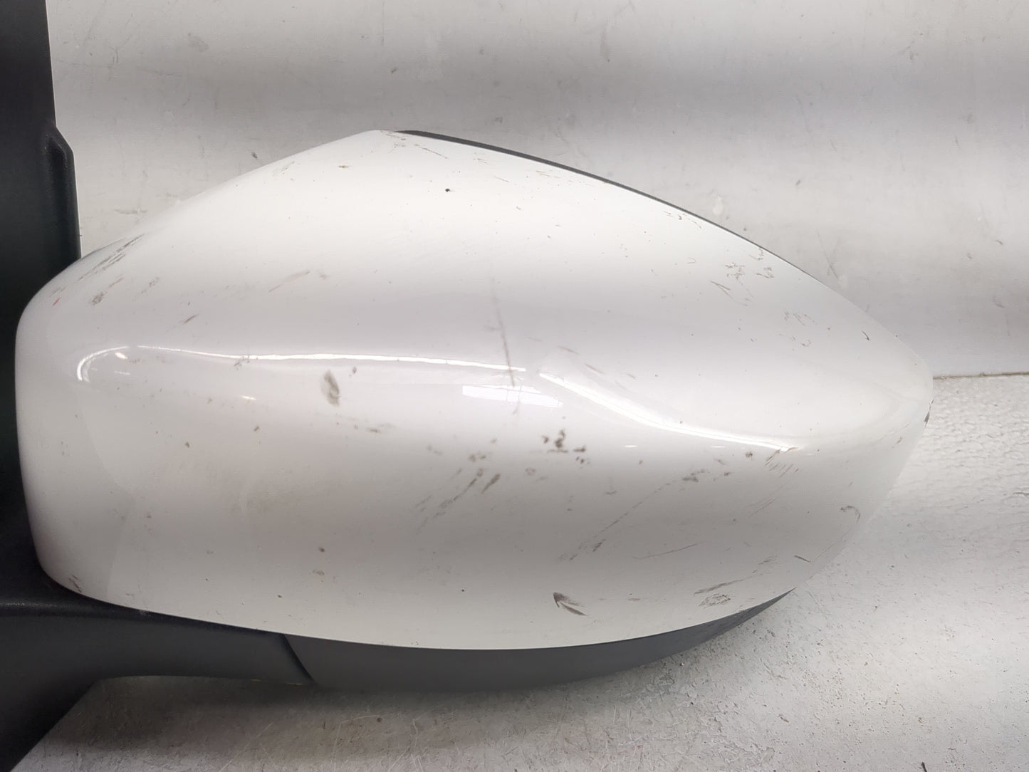 2017-2019 Ford Escape Driver Side View Mirror - Left Door Mirror OEM Used - Oemusedautoparts1.com