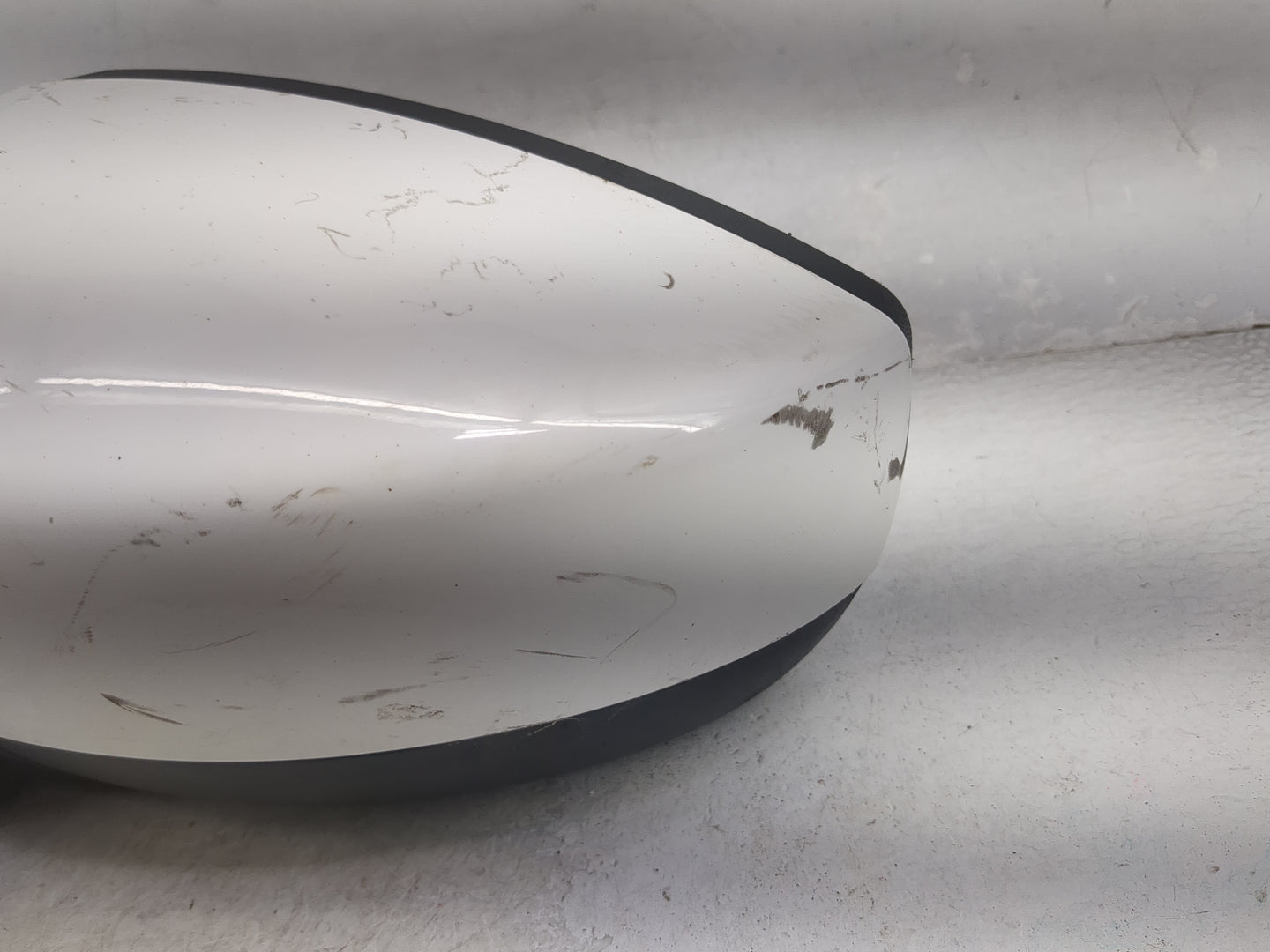2017-2019 Ford Escape Driver Side View Mirror - Left Door Mirror OEM Used - Oemusedautoparts1.com