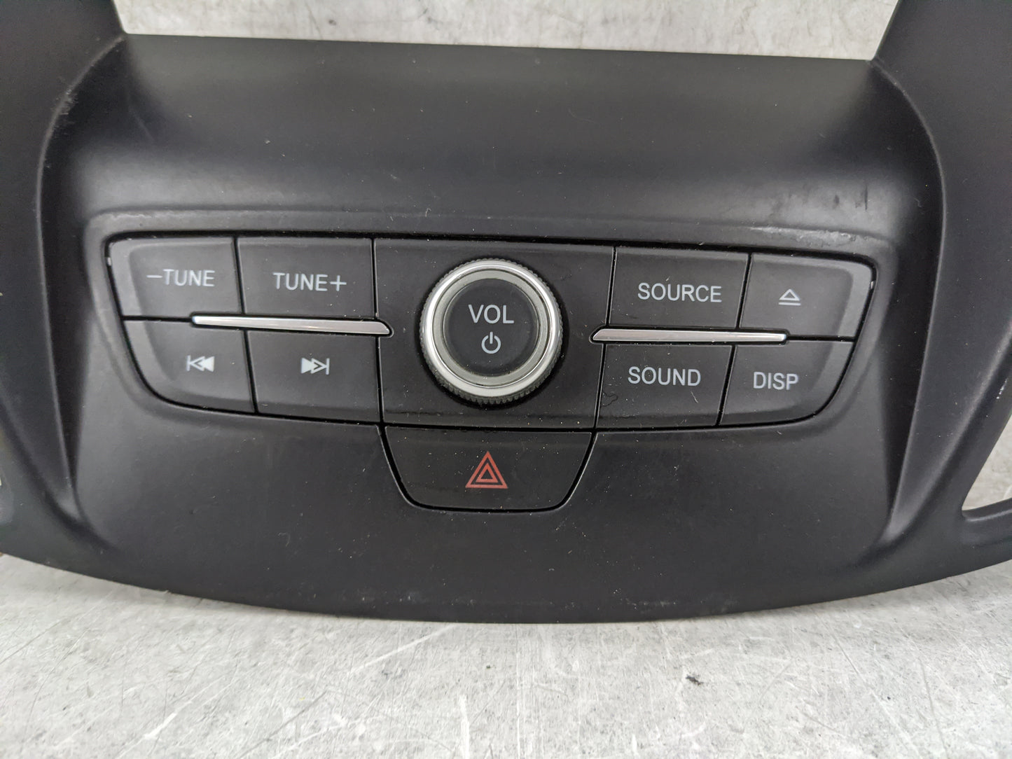 2017-2019 Ford Escape Radio Control Panel Black 1474476 - Oemusedautoparts1.com