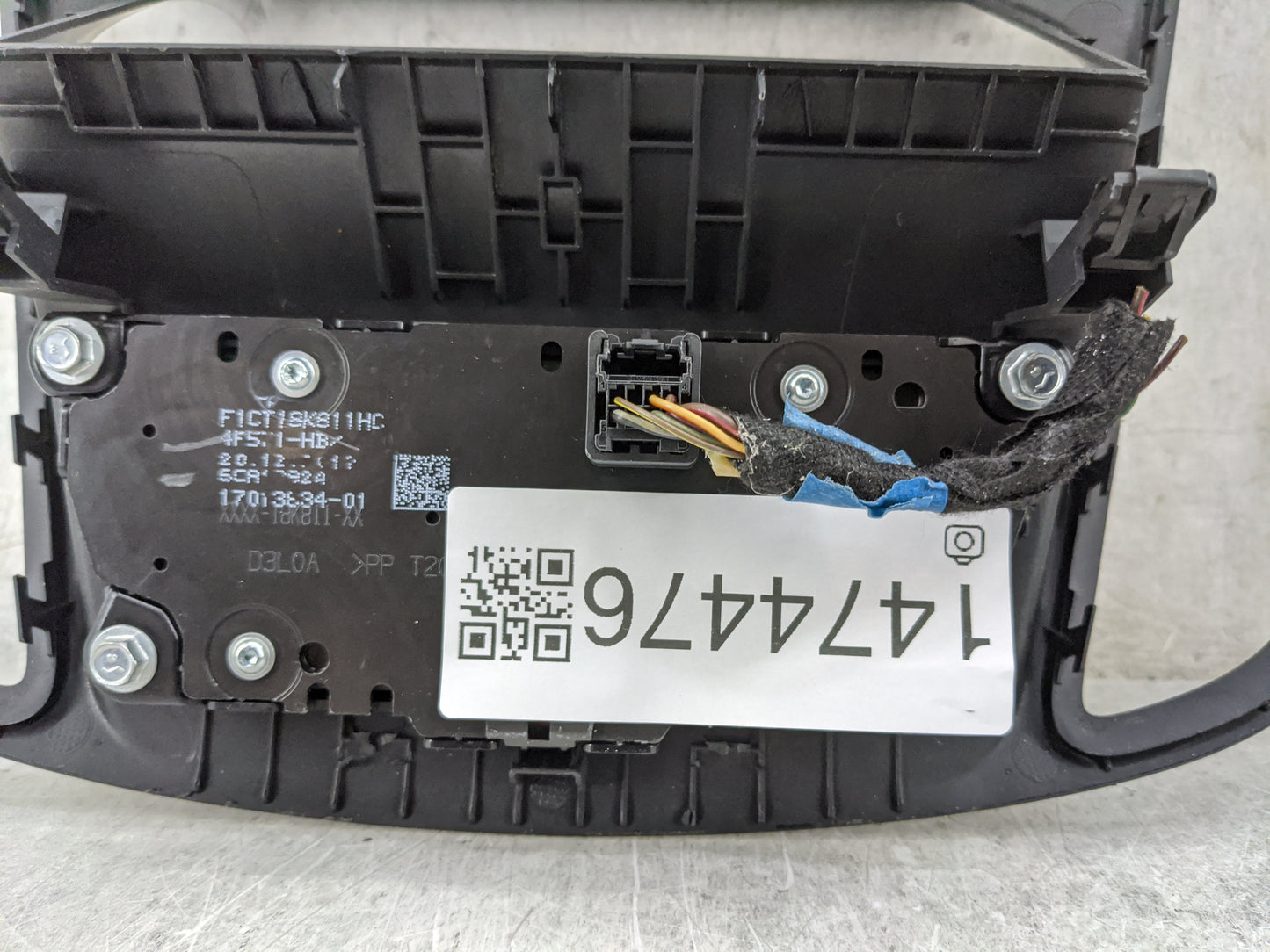 2017-2019 Ford Escape Radio Control Panel Black 1474476 - Oemusedautoparts1.com