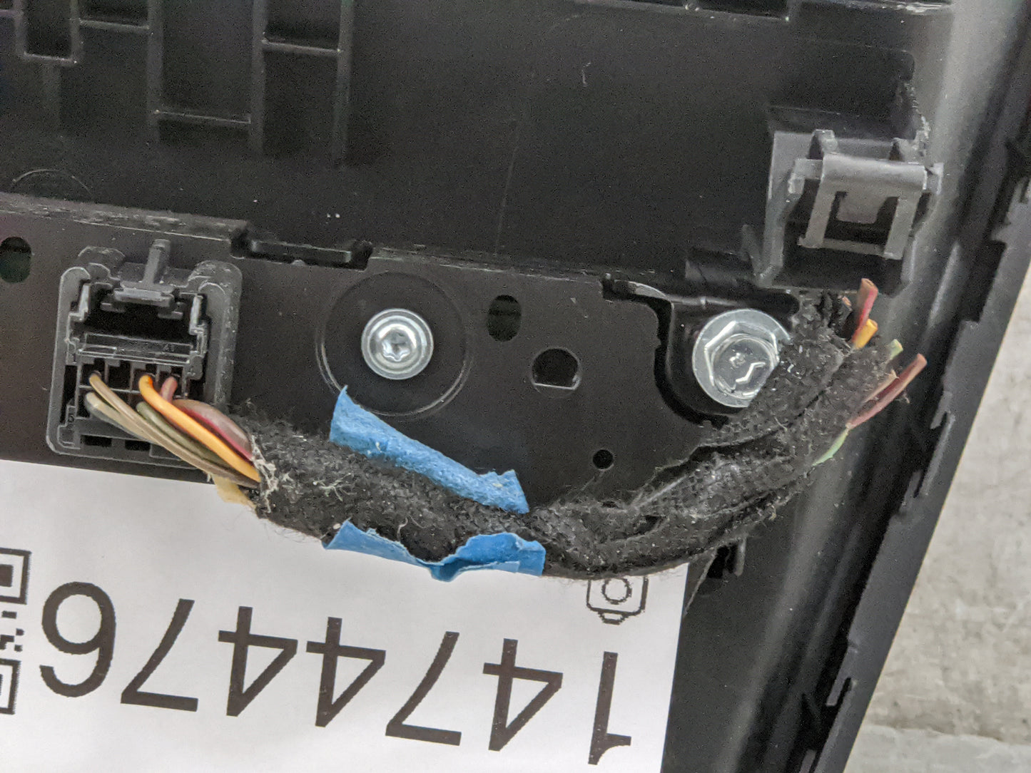 2017-2019 Ford Escape Radio Control Panel Black 1474476 - Oemusedautoparts1.com