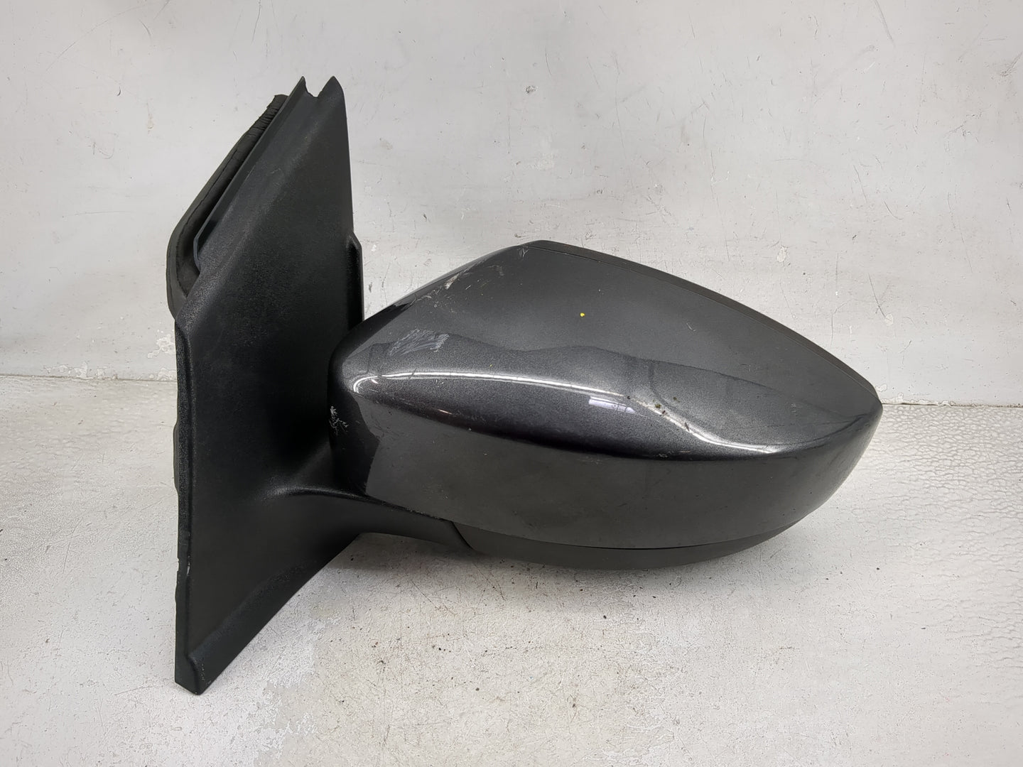 2017-2019 Ford Escape Driver Side View Mirror - Left Door Mirror OEM Used - Oemusedautoparts1.com