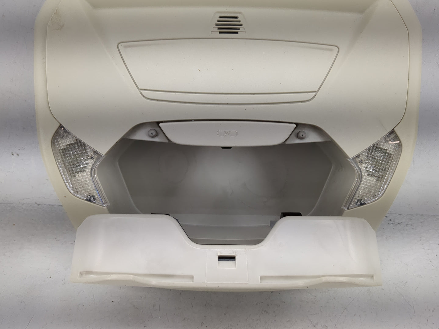 2018 Ford Escape Overhead Roof Console Beige - Oemusedautoparts1.com