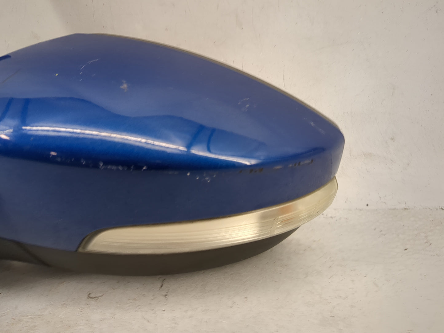 2017-2019 Ford Escape Driver Side View Mirror - Left Door Mirror OEM Used - Oemusedautoparts1.com