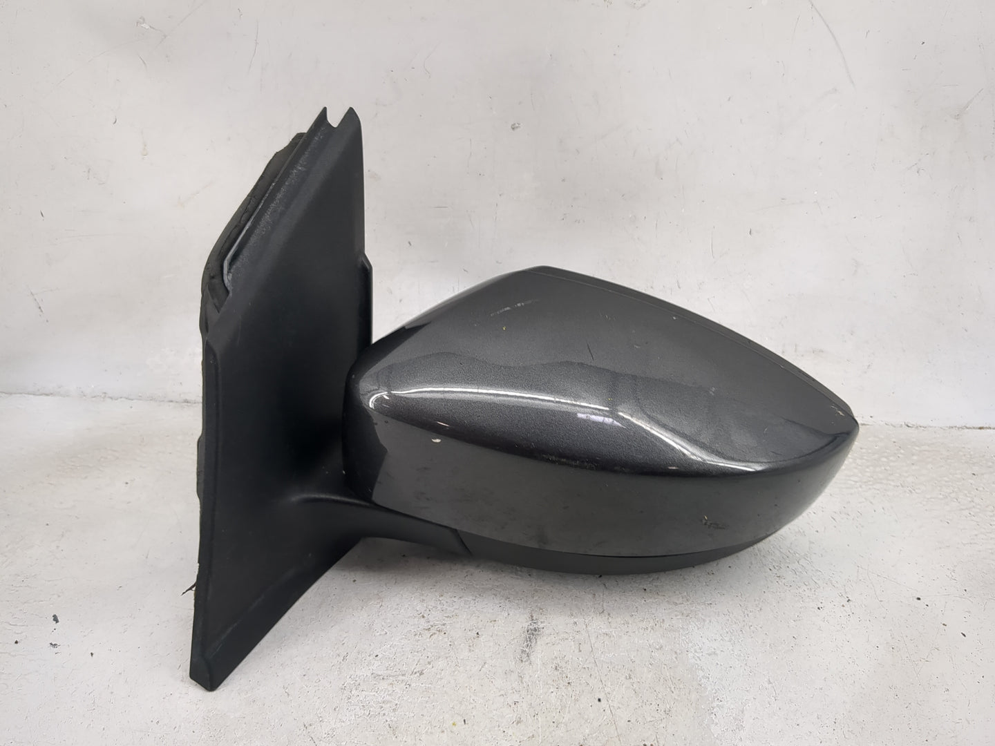 2017-2019 Ford Escape Driver Side View Mirror - Left Door Mirror OEM Used - Oemusedautoparts1.com