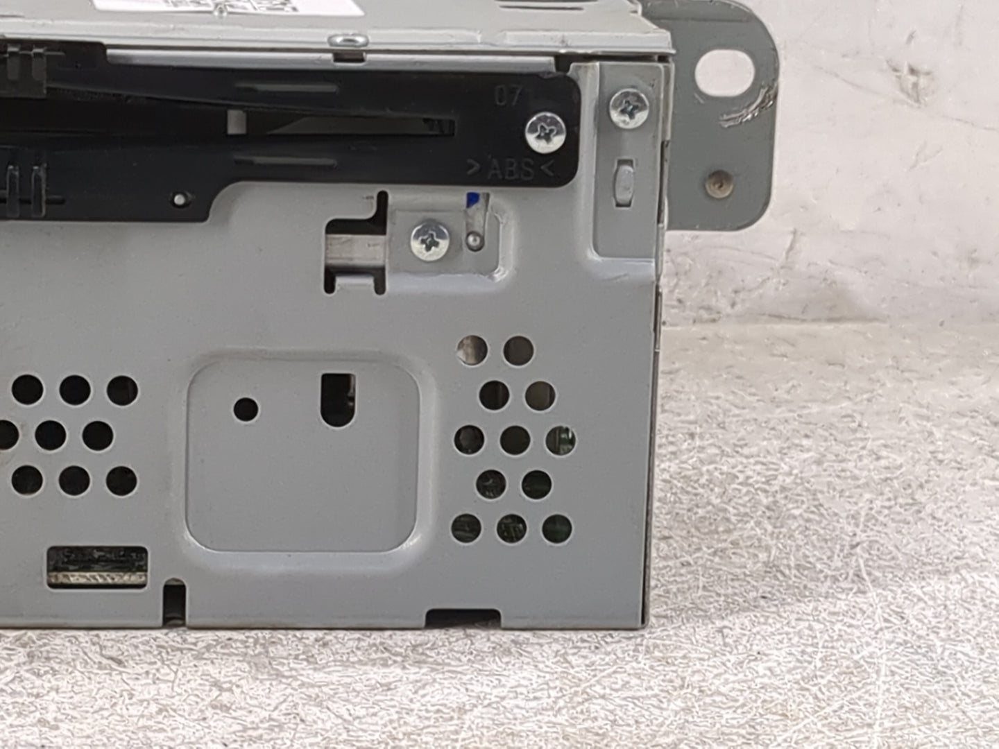 2017-2019 Ford Escape Radio AM FM Cd Player Receiver Replacement P/N:GJ5T-19C107-DD Fits Fits 2017 2018 2019 OEM Used Auto P