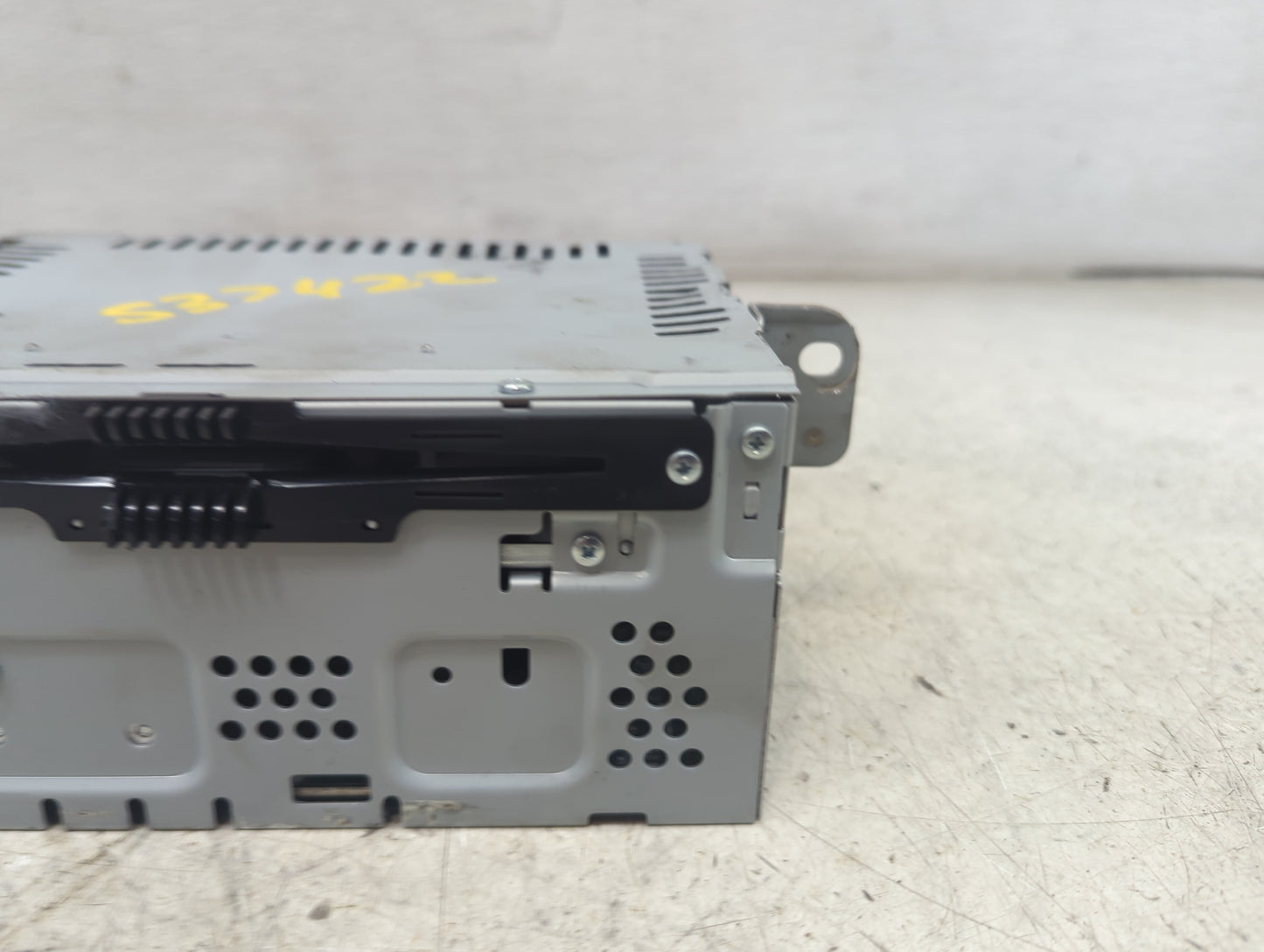 2017-2019 Ford Escape Radio AM FM Cd Player Receiver Replacement P/N:GJ5T-19C107-DD CQ-CJ36N24MC Fits Fits 2017 2018 2019 OE
