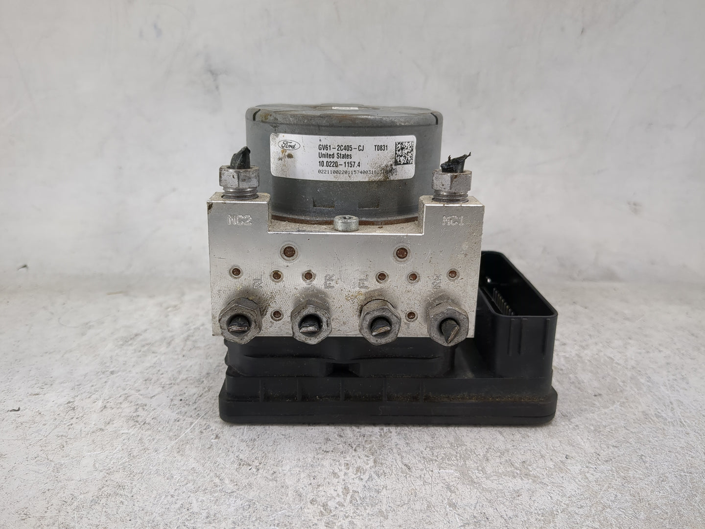 2017-2019 Ford Escape ABS Pump Control Module Replacement P/N:GV61-2C405-CJ Fits Fits 2017 2018 2019 OEM Used Auto Parts - O