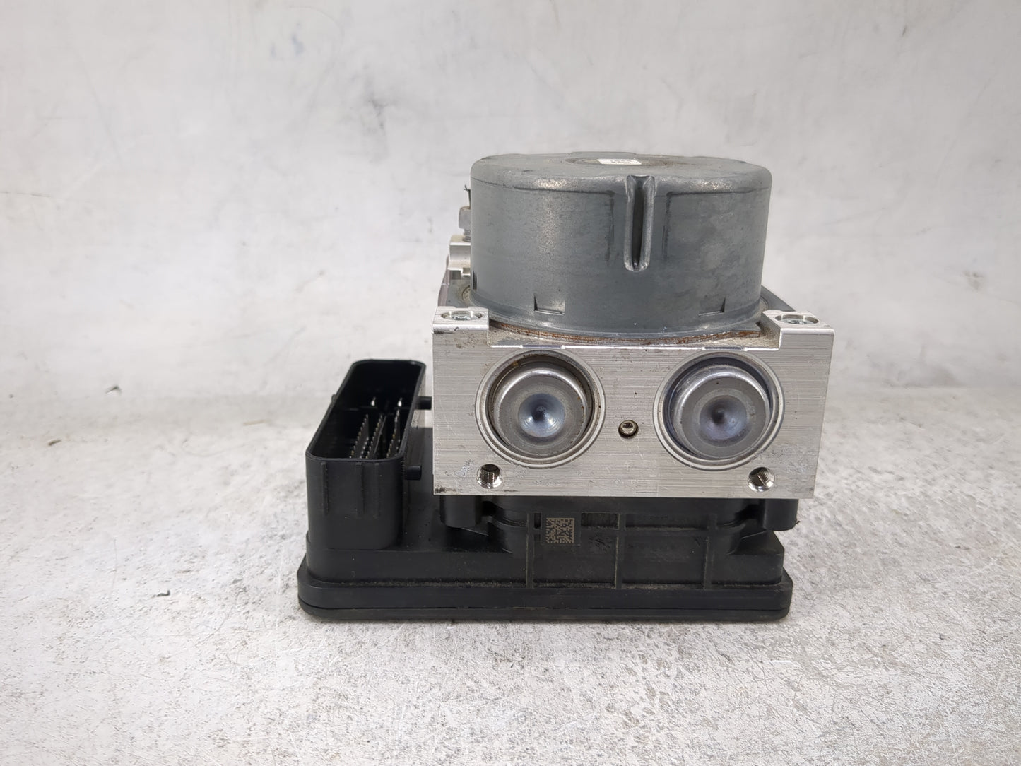 2017-2019 Ford Escape ABS Pump Control Module Replacement P/N:GV61-2C405-CJ Fits Fits 2017 2018 2019 OEM Used Auto Parts - O