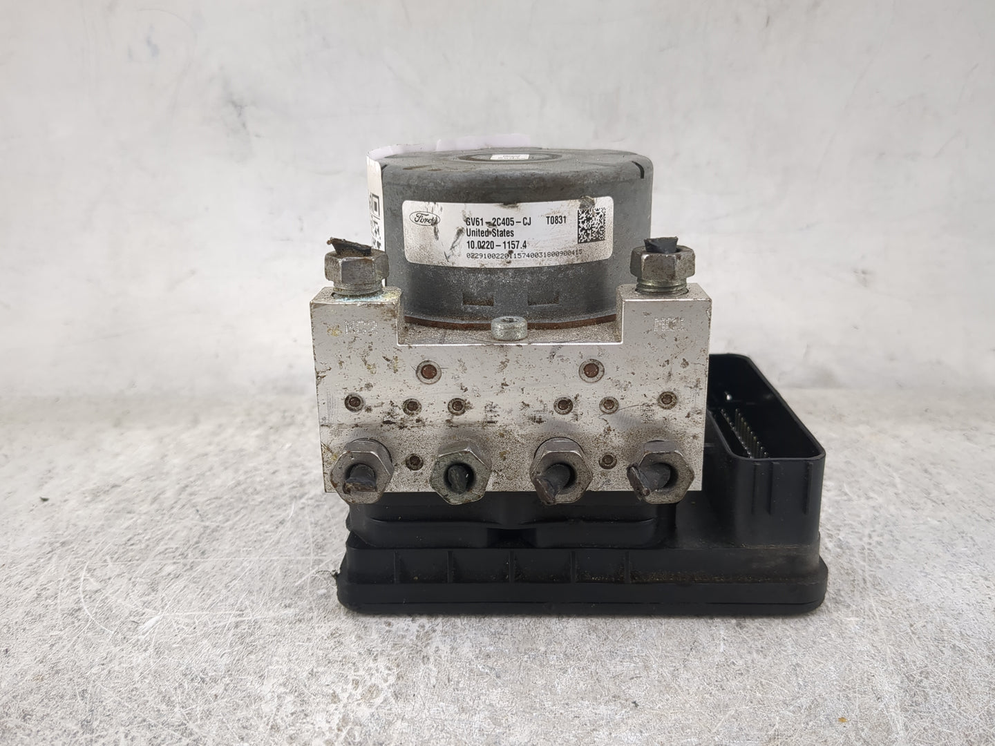 2017-2019 Ford Escape ABS Pump Control Module Replacement P/N:GV61-2C405-CJ Fits Fits 2017 2018 2019 OEM Used Auto Parts - O