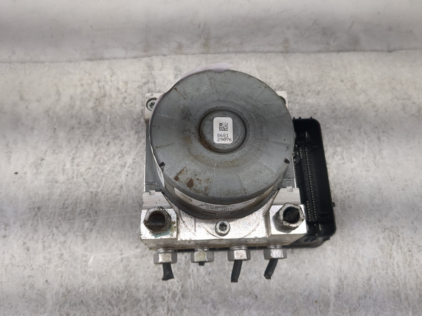 2017-2019 Ford Escape ABS Pump Control Module Replacement P/N:GV61-2C405-CJ Fits Fits 2017 2018 2019 OEM Used Auto Parts - O