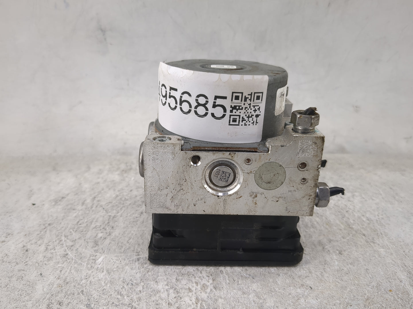 2017-2019 Ford Escape ABS Pump Control Module Replacement P/N:GV61-2C405-CJ Fits Fits 2017 2018 2019 OEM Used Auto Parts - O