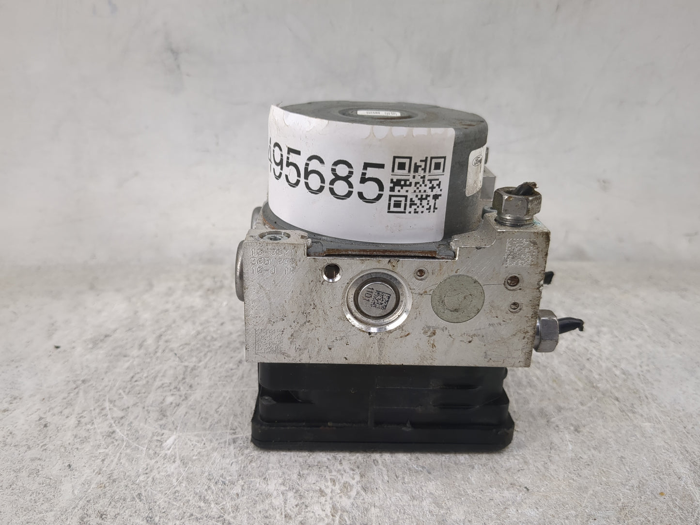 2017-2019 Ford Escape ABS Pump Control Module Replacement P/N:GV61-2C405-CJ Fits Fits 2017 2018 2019 OEM Used Auto Parts - O