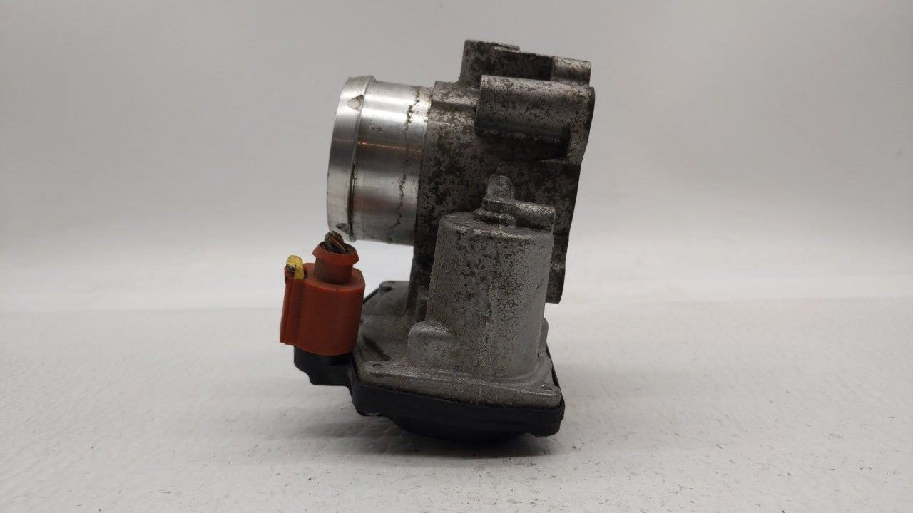 2017-2019 Ford Escape Throttle Body P/N:DS7G-9E991-BB DS7G-9F991-CA Fits Fits 2014 2015 2016 2017 2018 2019 OEM Used Auto Pa
