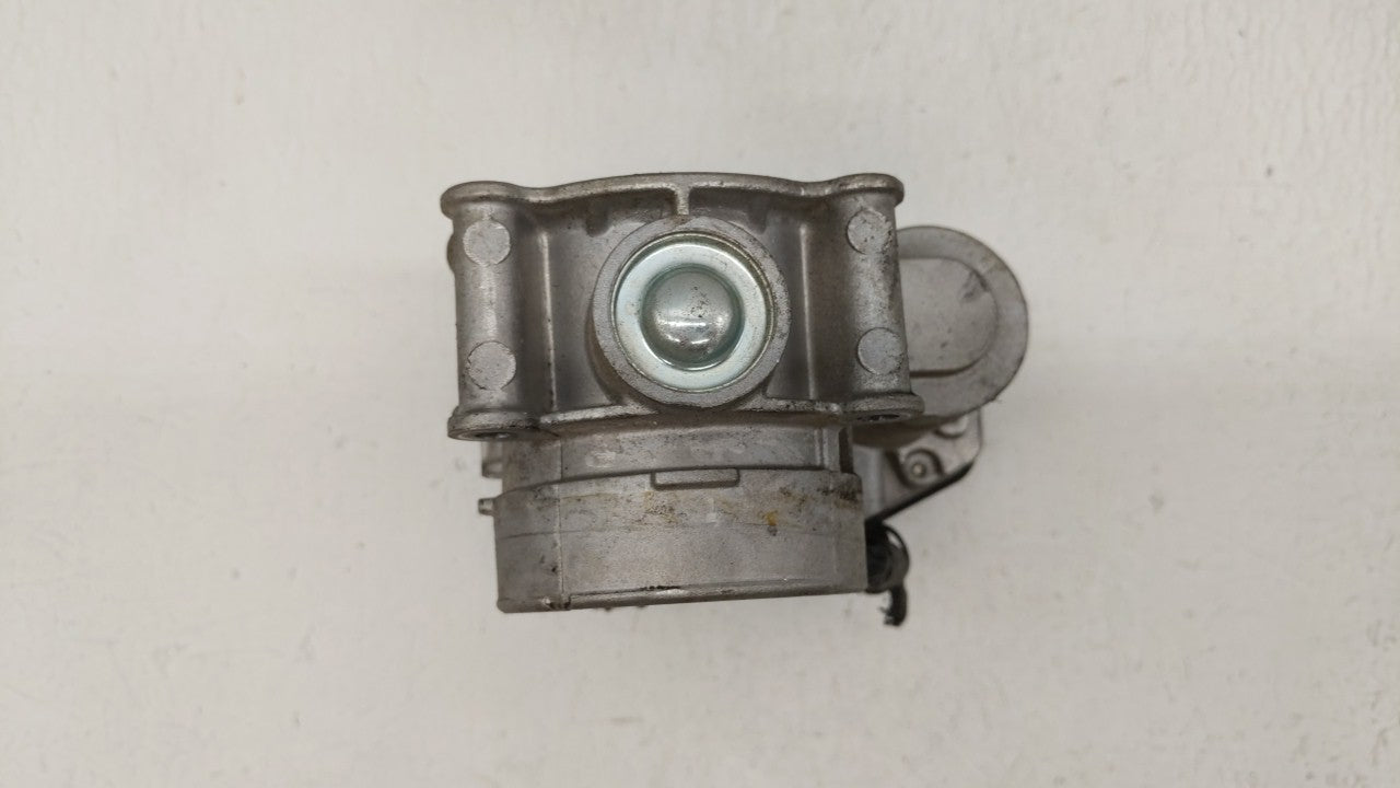 2013-2019 Ford Escape Throttle Body P/N:DS7E-9F991-AK DS7E-9F991-AD Fits Fits 2013 2014 2015 2016 2017 2018 2019 2020 OEM Us