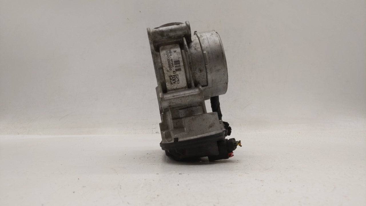 2013-2019 Ford Escape Throttle Body P/N:DS7E-9F991-AK DS7E-9F991-AD Fits Fits 2013 2014 2015 2016 2017 2018 2019 2020 OEM Us