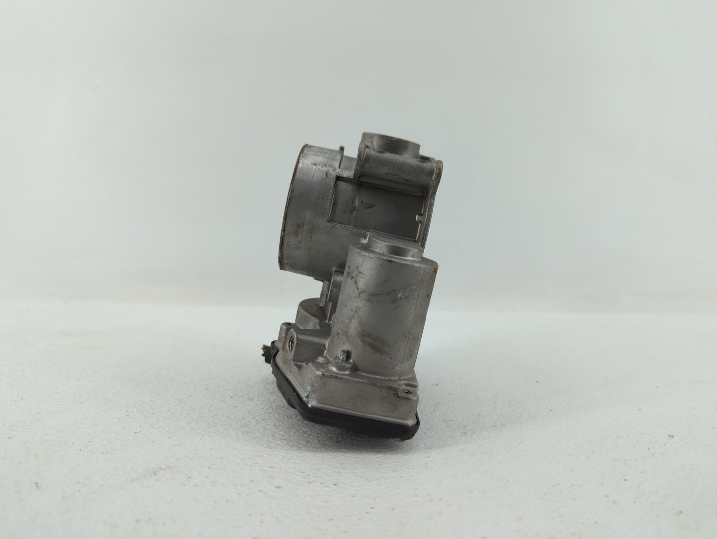 2013-2019 Ford Escape Throttle Body P/N:DS7E-9F991-AK DS7E-9F991-AD Fits Fits 2013 2014 2015 2016 2017 2018 2019 2020 OEM Us