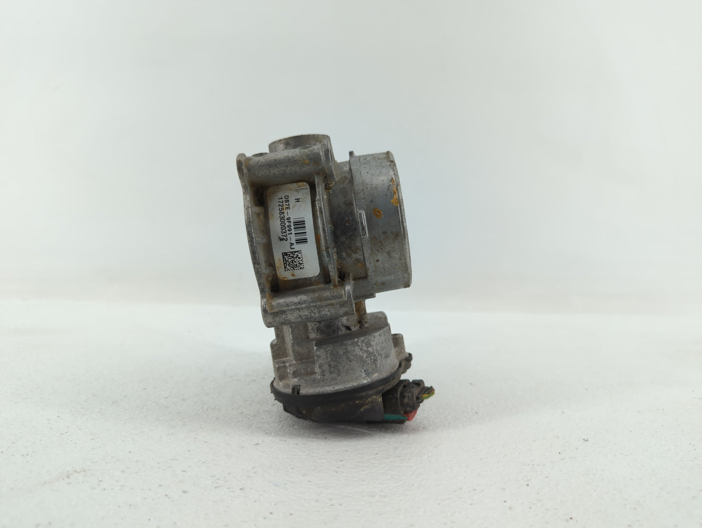 2013-2019 Ford Escape Throttle Body P/N:DS7E-9F991-AK DS7E-9F991-AD Fits Fits 2013 2014 2015 2016 2017 2018 2019 2020 OEM Us