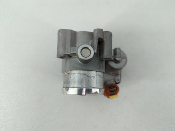 2017-2019 Ford Escape Throttle Body P/N:50989011 DS7G-9F991-BB, DS7G-9E991-BB Fits Fits 2014 2015 2016 2017 2018 2019 OEM Used Auto Parts