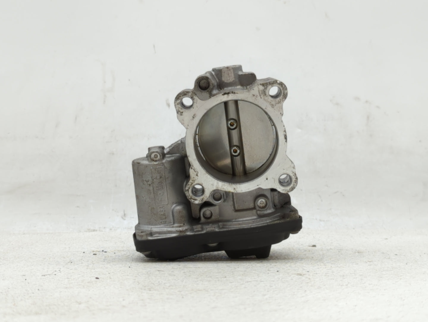 2017-2019 Ford Escape Throttle Body P/N:DS7G-9F991-CA Fits Fits 2014 2015 2016 2017 2018 2019 OEM Used Auto Parts - Oemuseda