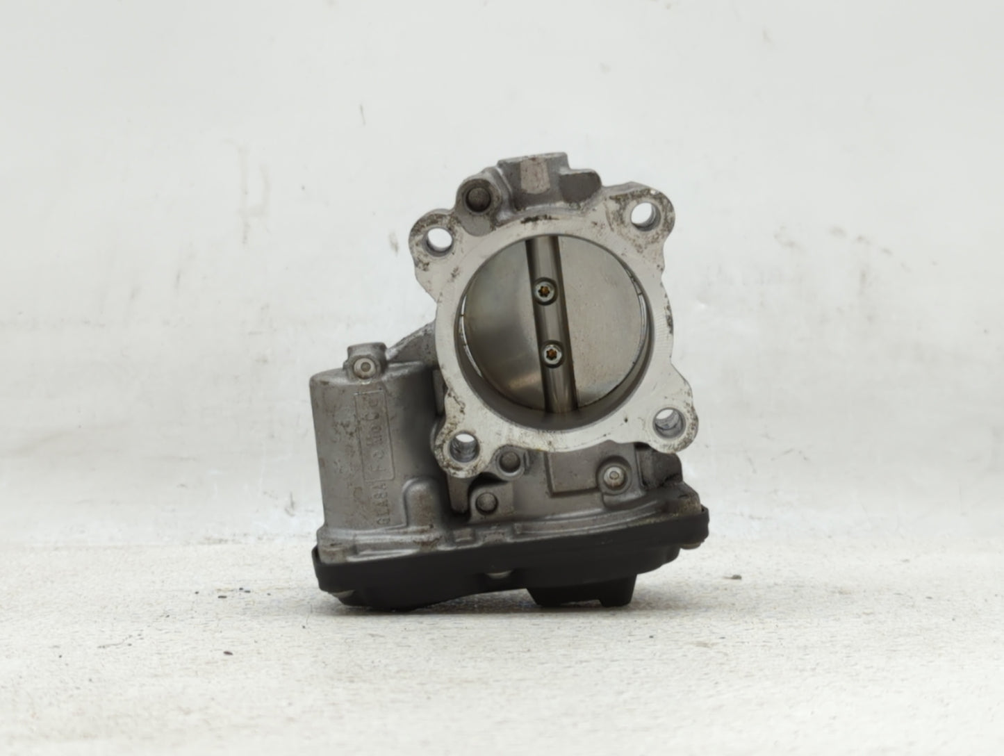 2017-2019 Ford Escape Throttle Body P/N:DS7G-9F991-CA Fits Fits 2014 2015 2016 2017 2018 2019 OEM Used Auto Parts - Oemuseda