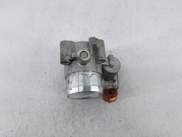 2017-2019 Ford Escape Throttle Body P/N:DS7G-9F991-CA Fits Fits 2014 2015 2016 2017 2018 2019 OEM Used Auto Parts