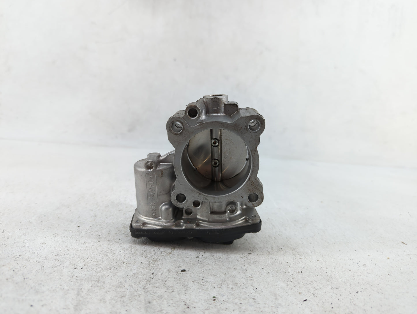 2017-2019 Ford Escape Throttle Body P/N:DS7G-9F991-CA Fits Fits 2014 2015 2016 2017 2018 2019 OEM Used Auto Parts - Oemuseda