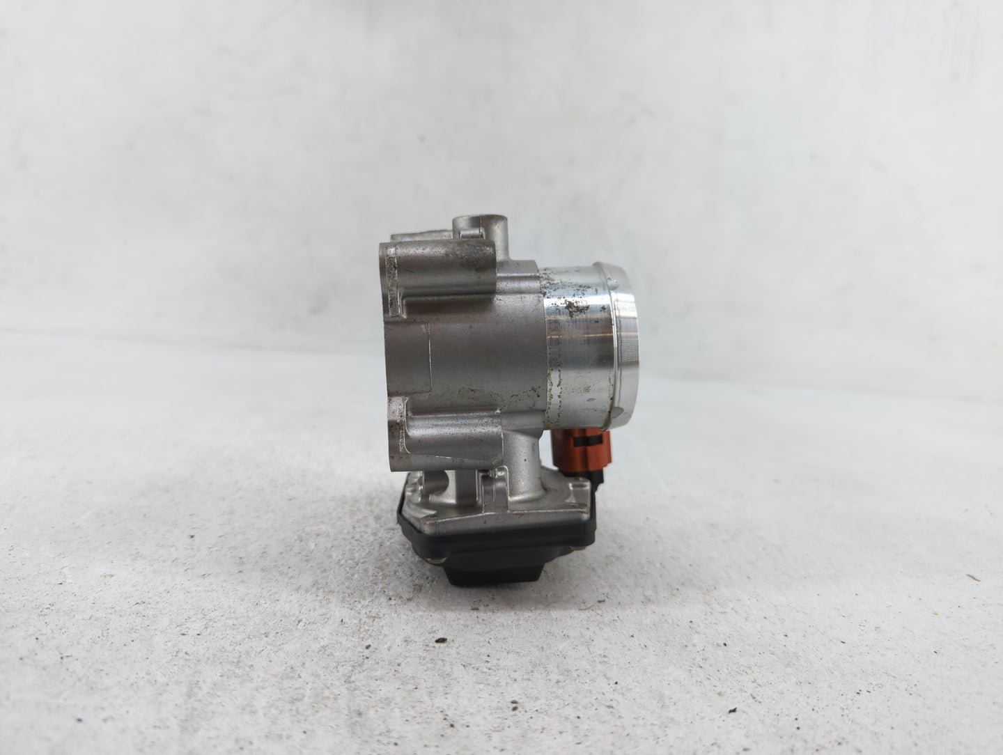 2017-2019 Ford Escape Throttle Body P/N:DS7G-9F991-CA Fits Fits 2014 2015 2016 2017 2018 2019 OEM Used Auto Parts - Oemuseda