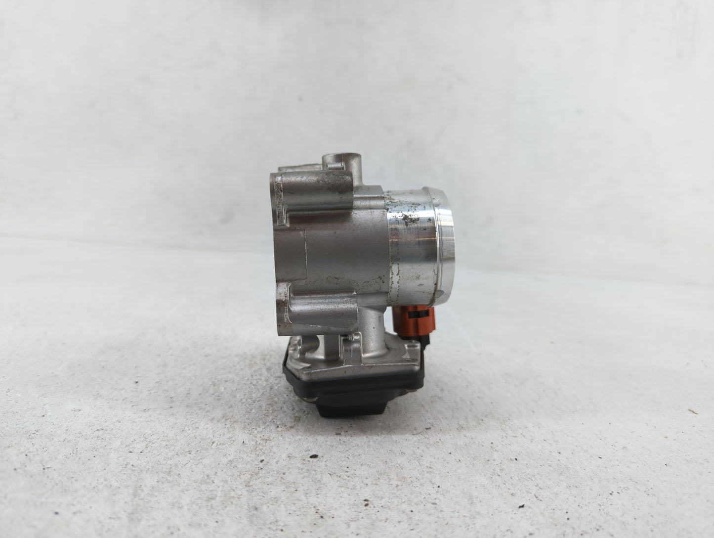2017-2019 Ford Escape Throttle Body P/N:DS7G-9F991-CA Fits Fits 2014 2015 2016 2017 2018 2019 OEM Used Auto Parts - Oemuseda
