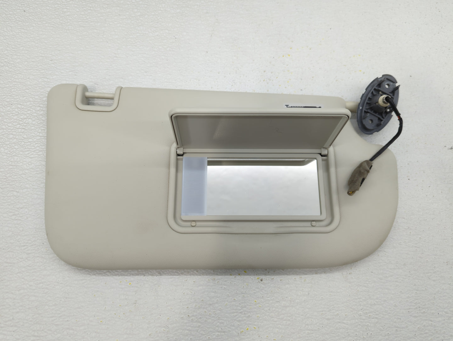 2013-2019 Ford Escape Sun Visor Shade Replacement Passenger Right Mirror Fits Fits 2013 2014 2015 2016 2017 2018 2019 OEM Us