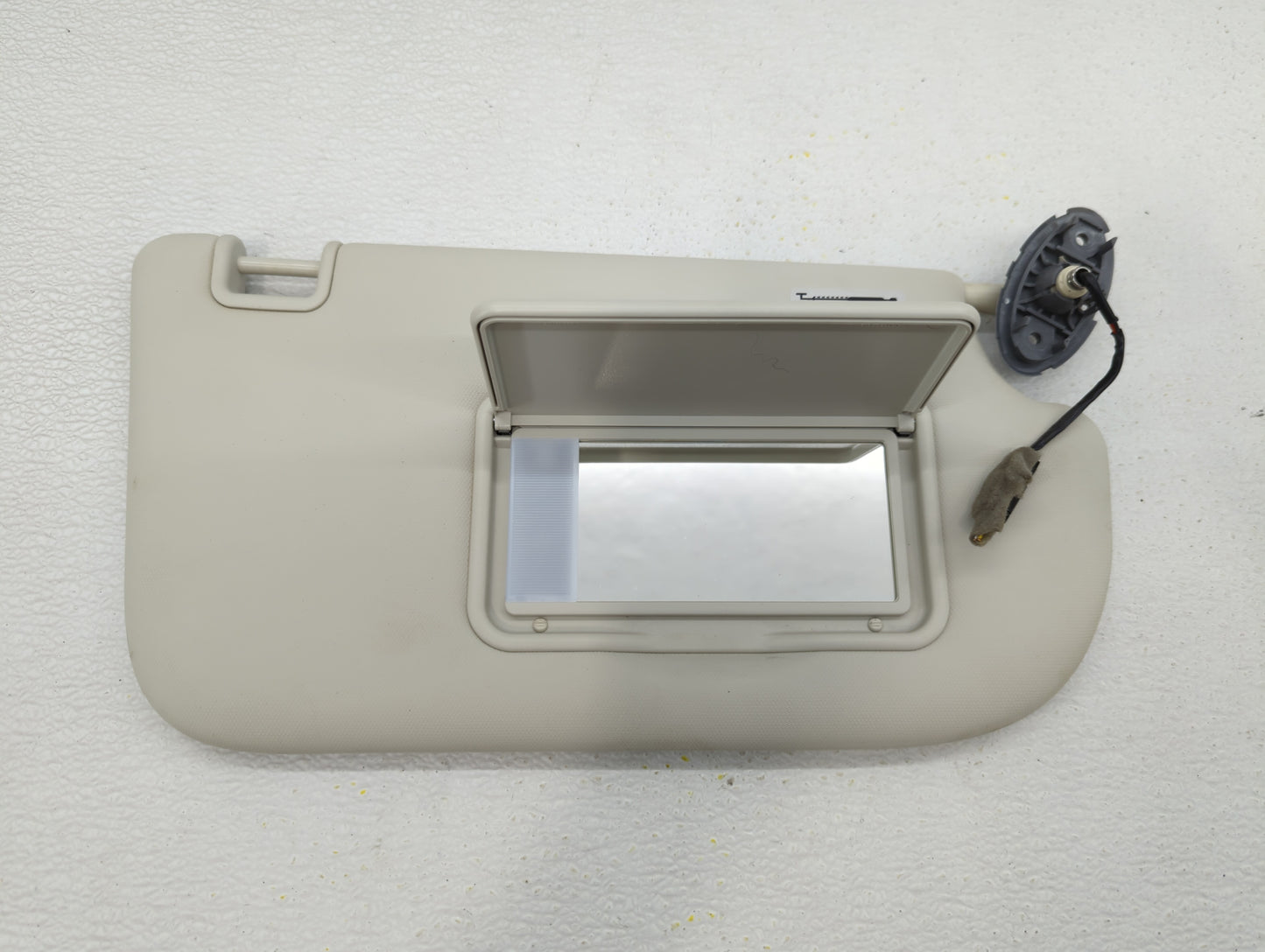 2013-2019 Ford Escape Sun Visor Shade Replacement Passenger Right Mirror Fits Fits 2013 2014 2015 2016 2017 2018 2019 OEM Us