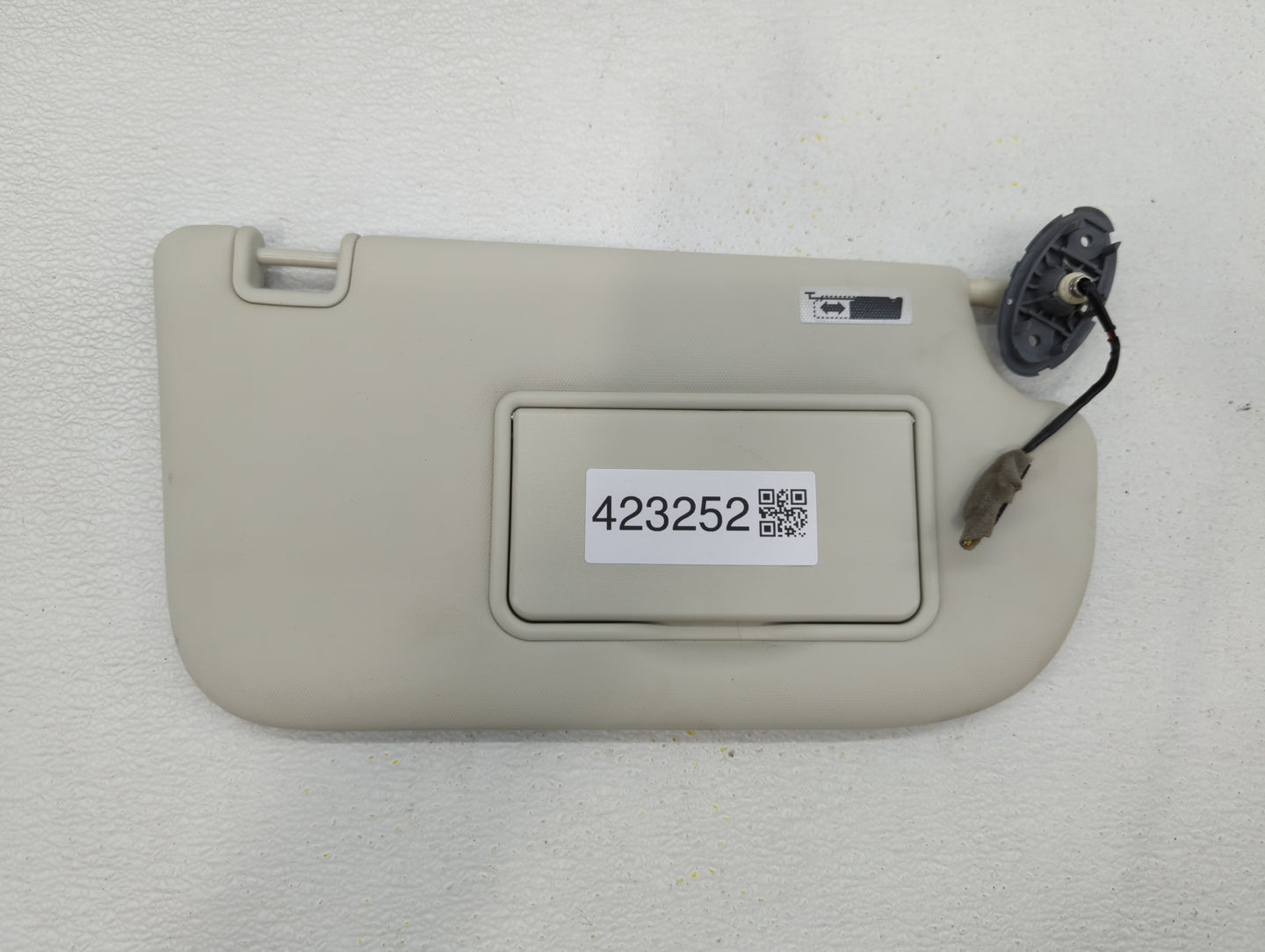 2013-2019 Ford Escape Sun Visor Shade Replacement Passenger Right Mirror Fits Fits 2013 2014 2015 2016 2017 2018 2019 OEM Us