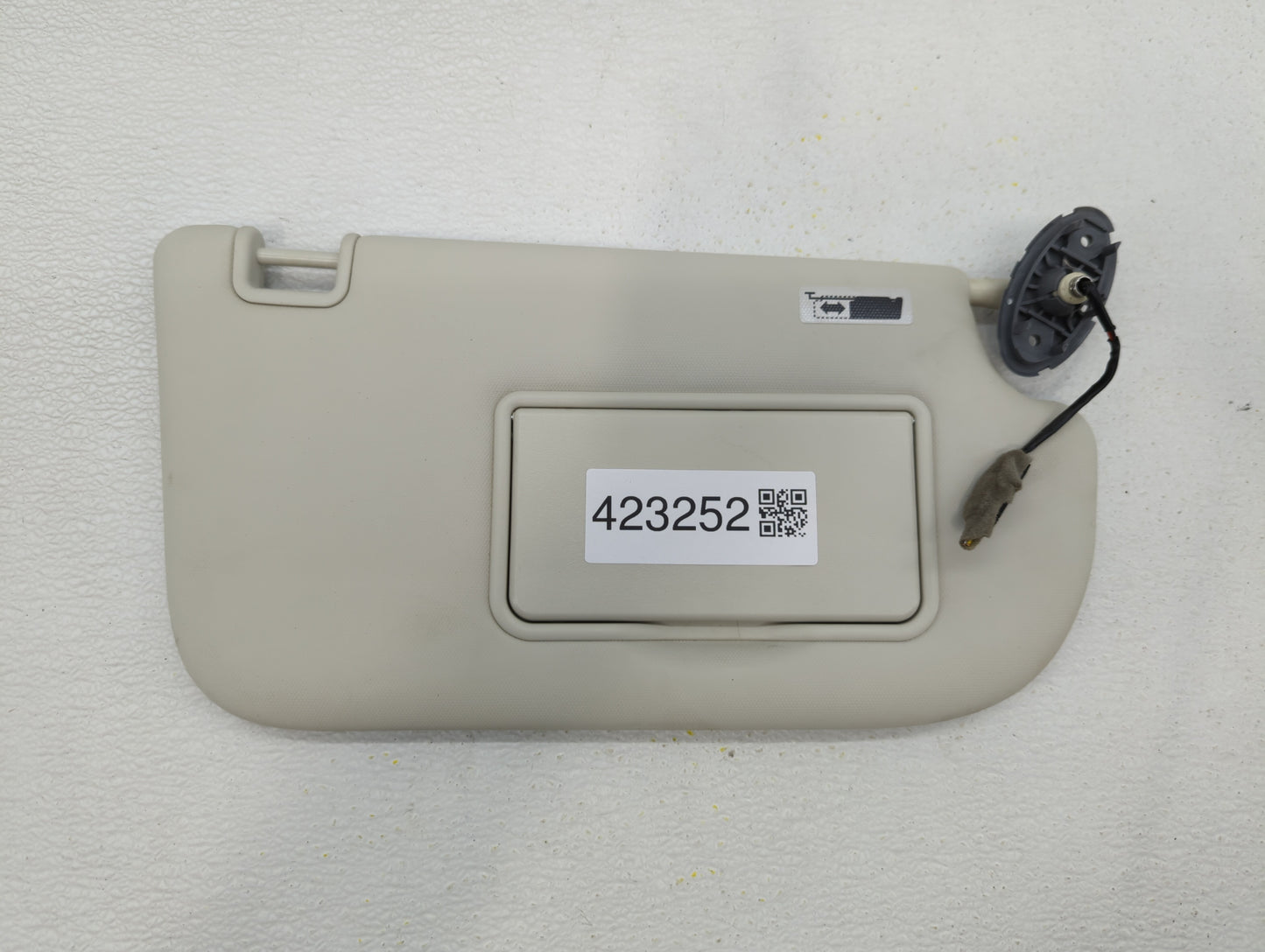 2013-2019 Ford Escape Sun Visor Shade Replacement Passenger Right Mirror Fits Fits 2013 2014 2015 2016 2017 2018 2019 OEM Us