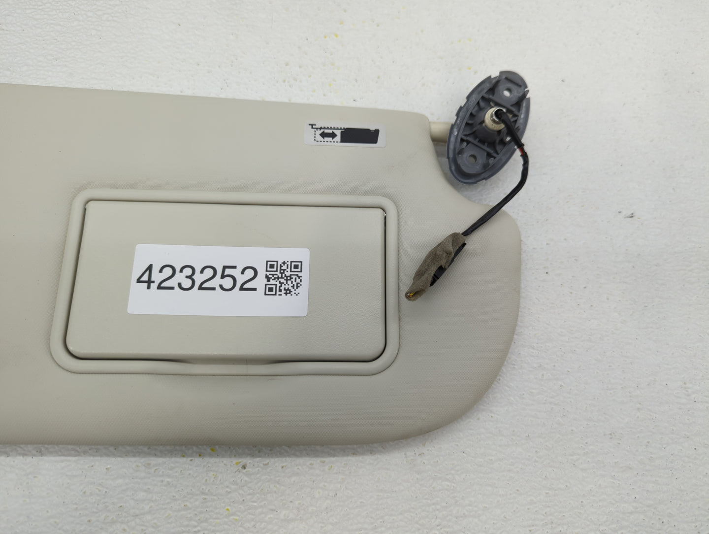 2013-2019 Ford Escape Sun Visor Shade Replacement Passenger Right Mirror Fits Fits 2013 2014 2015 2016 2017 2018 2019 OEM Us