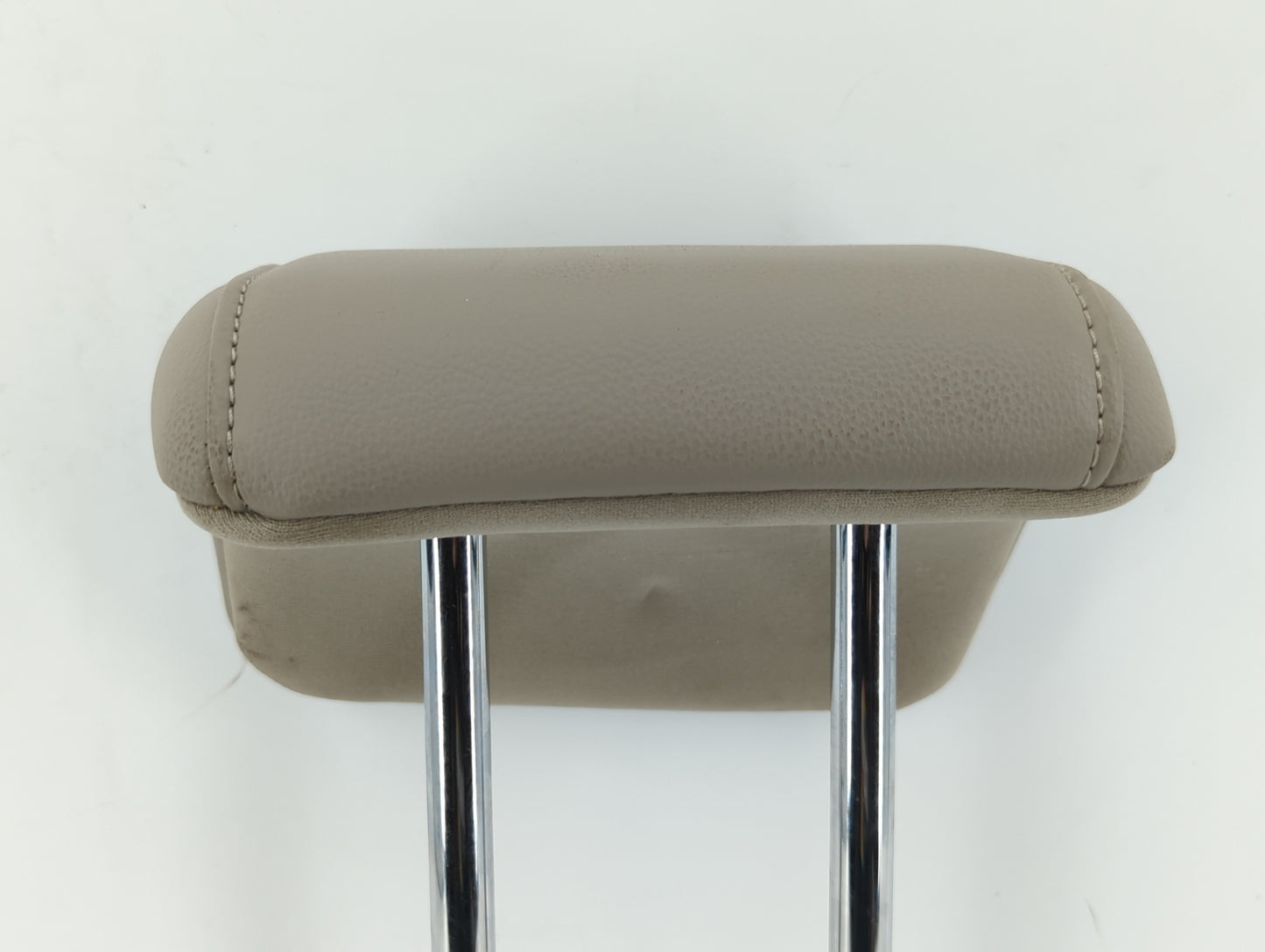 2016-2019 Ford Escape Headrest Head Rest Front Driver Passenger Seat Fits Fits 2016 2017 2018 2019 OEM Used Auto Parts - Oem