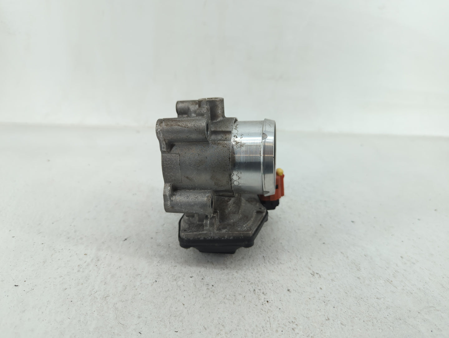 2017-2019 Ford Escape Throttle Body P/N:DS7G-9F991-BB DS7G-9F991-CA Fits Fits 2014 2015 2016 2017 2018 2019 2020 OEM Used Au